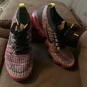 Nike Womens Air VaporMax Flyknit 3 size 8.5 'Black Blast' Black/Pink